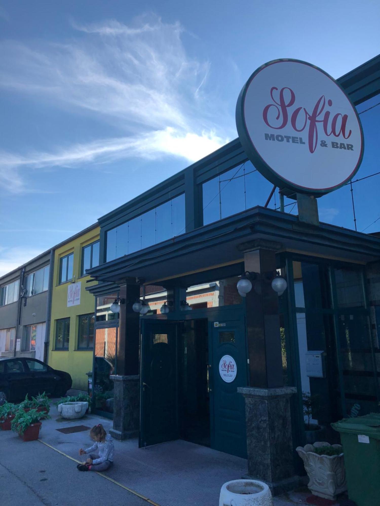 Motel Sofia Sezana Exterior photo
